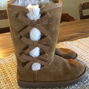 Koolaburra by UGG boots size 3